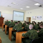 Lekciyu_provodit_polkovnik_Semenov_N.F.JPG
